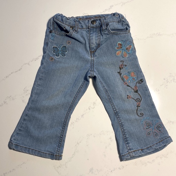 ❗2/$10❗Embroidered Jeans adjustable elastic waist - Picture 1 of 5